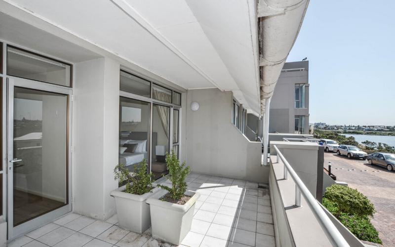 To Let 2 Bedroom Property for Rent in Blouberg Beachfront Western Cape